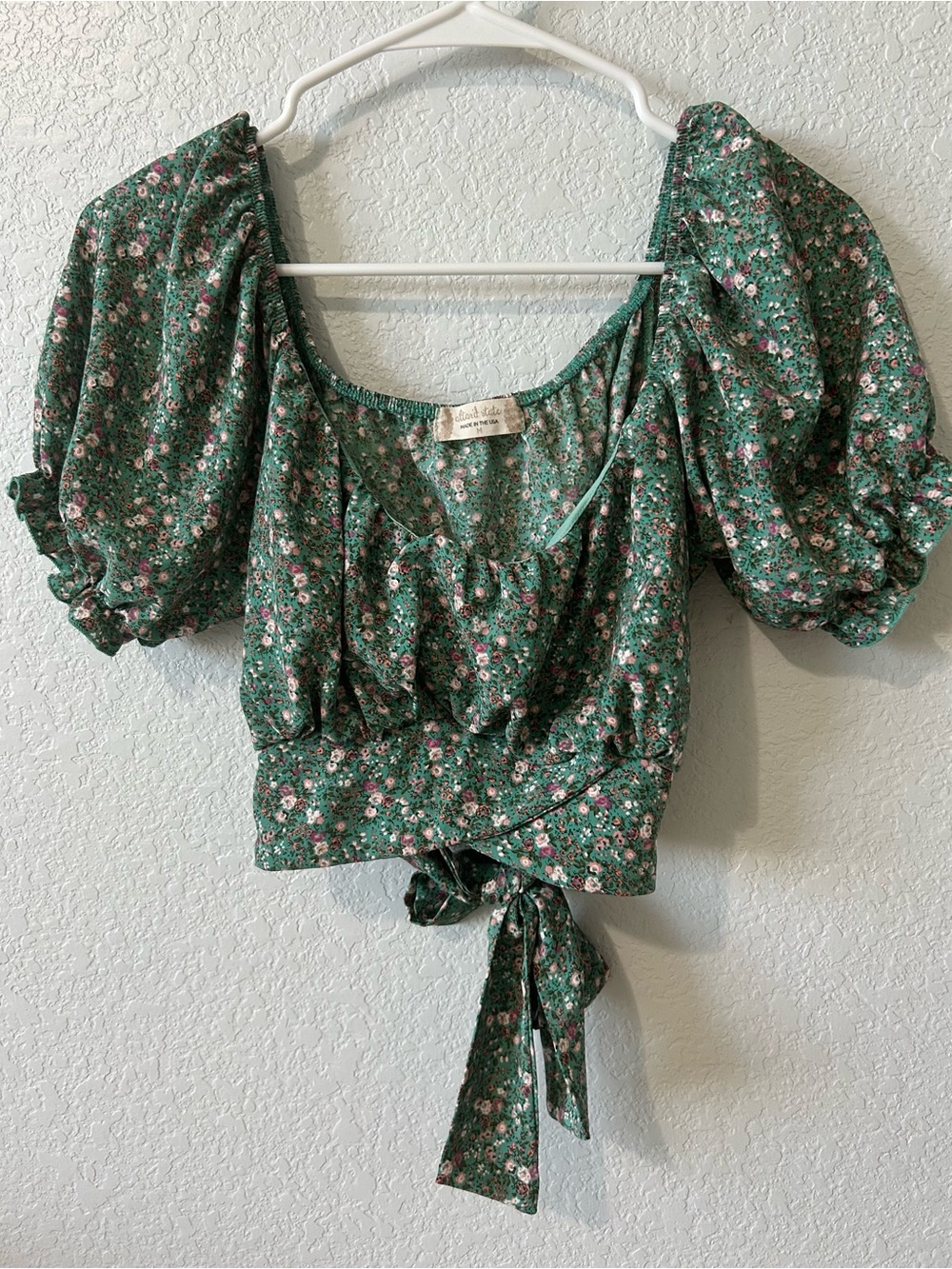 Altar'd State Green Floral Puff-Sleeve Tie-Waist Crop Top Size M